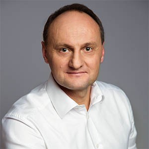 dr n. med. Piotr Okoński